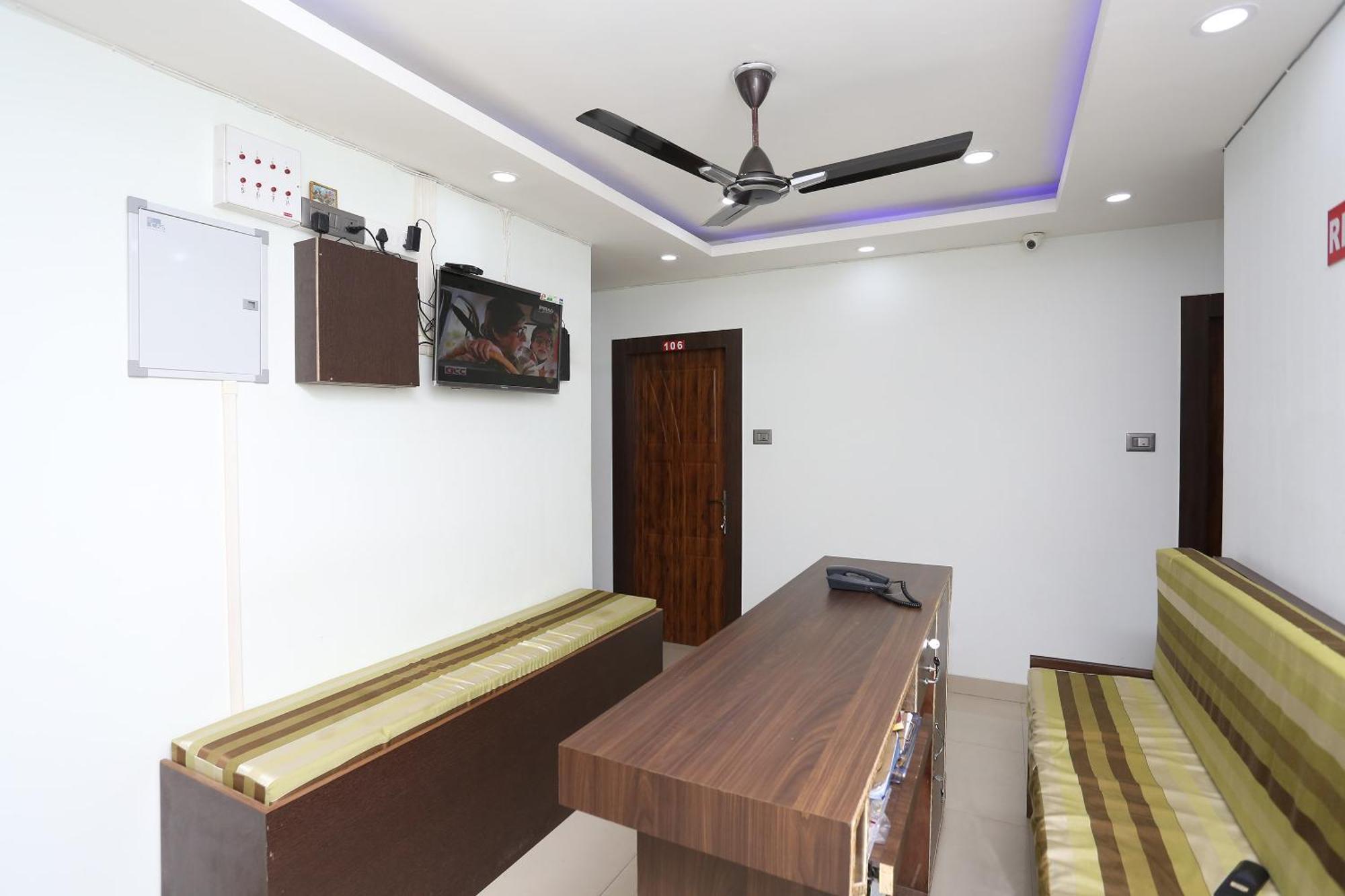 Hotel O Aashray Guest House กูวาฮาติ ภายนอก รูปภาพ